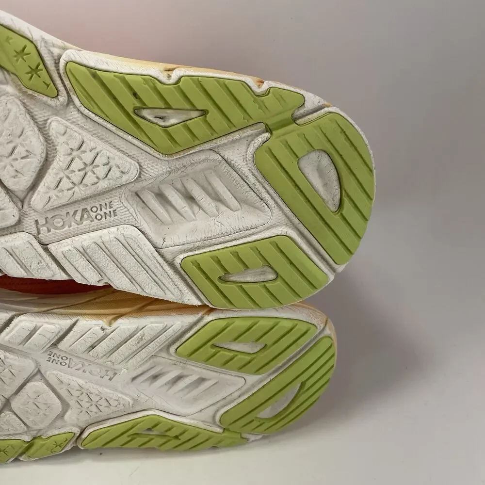 Hoka One One Arahi 7 Running Shoes Womens Size 9B Papaya/Coral Athletic Sneaker
